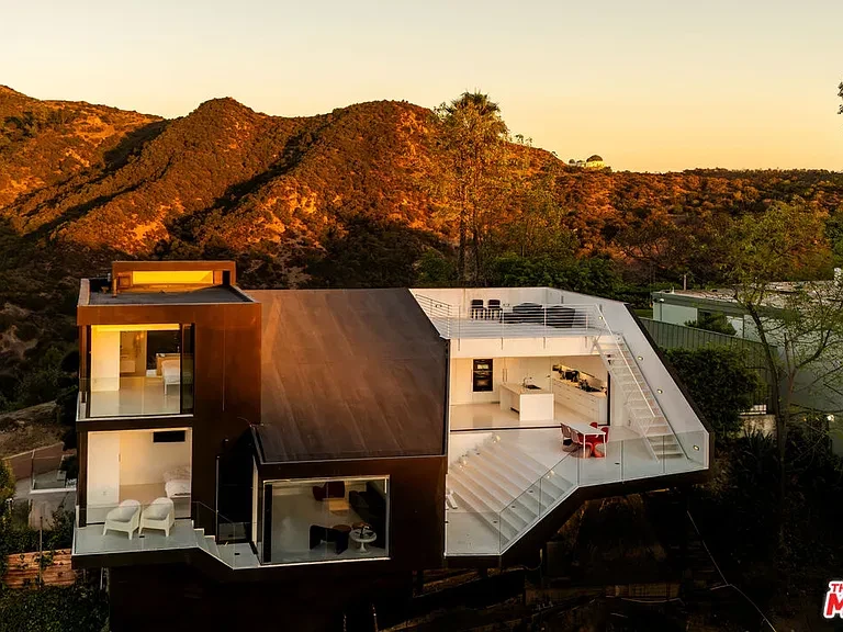 Luxury House